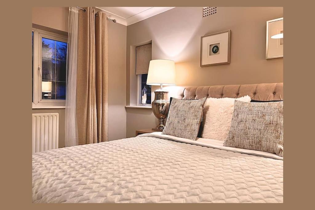 The Richmond Retreat Villa New Malden Ngoại thất bức ảnh